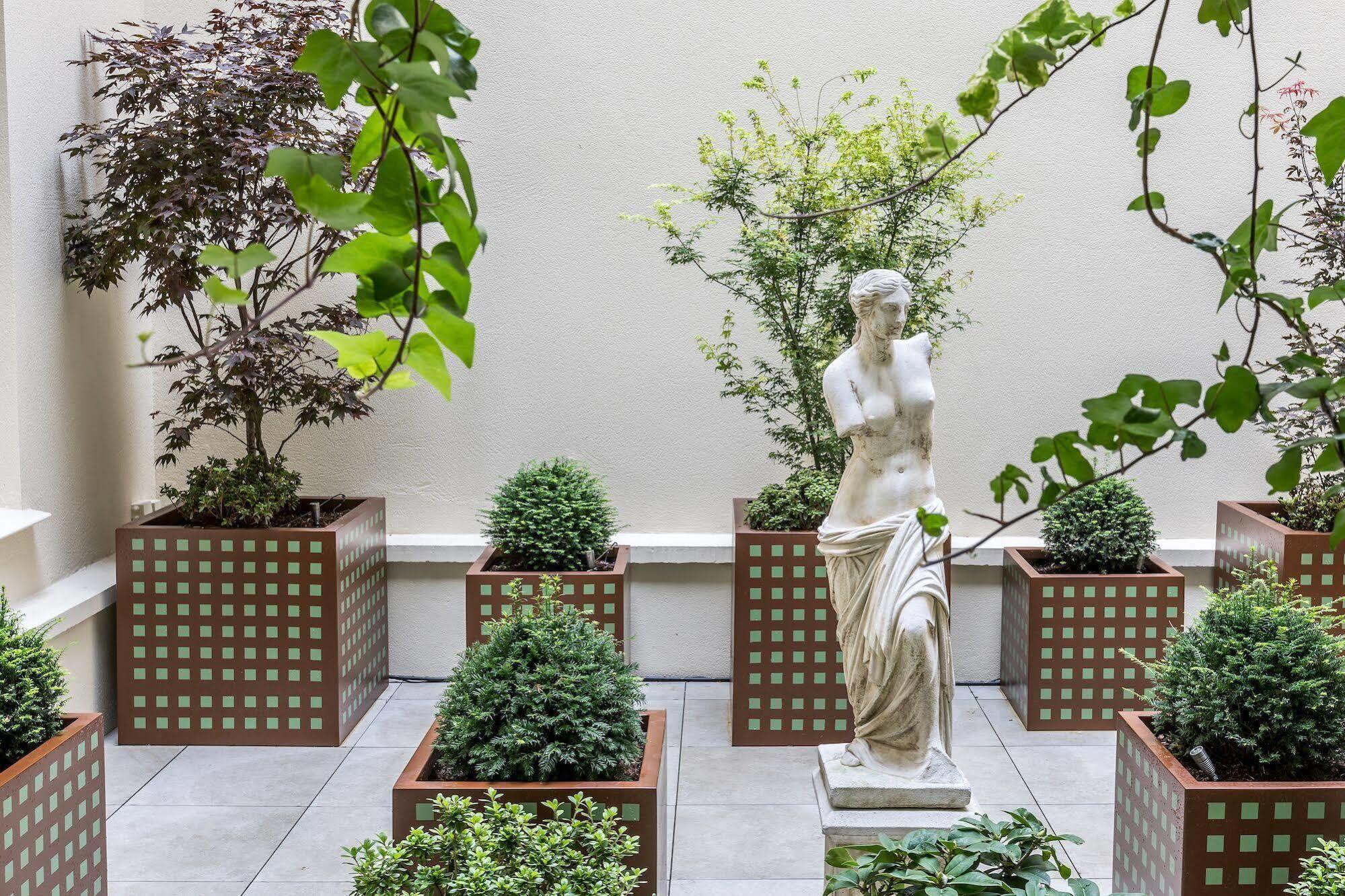 Hotel Pantheon 4*
