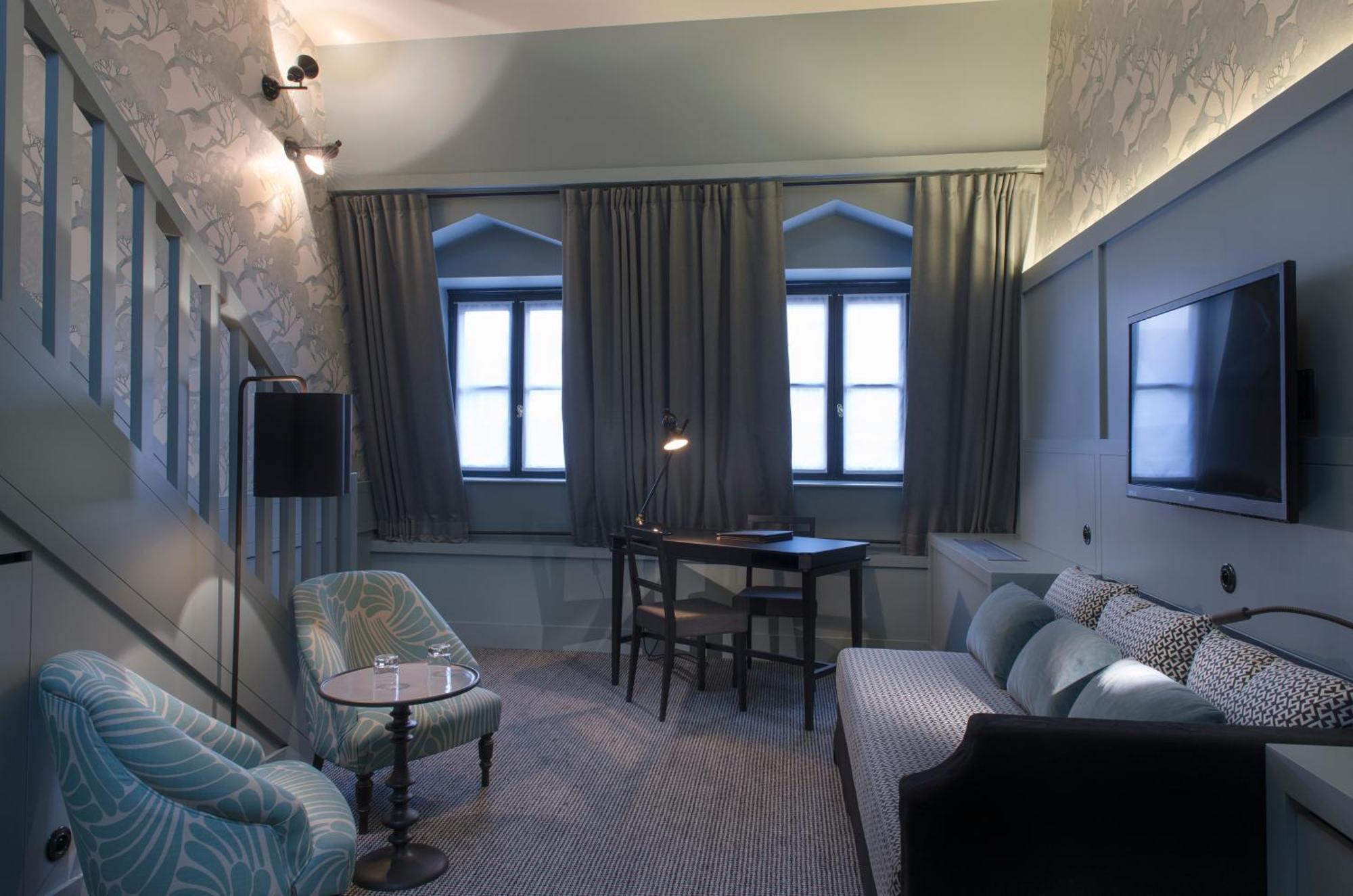 D'aubusson Hotel