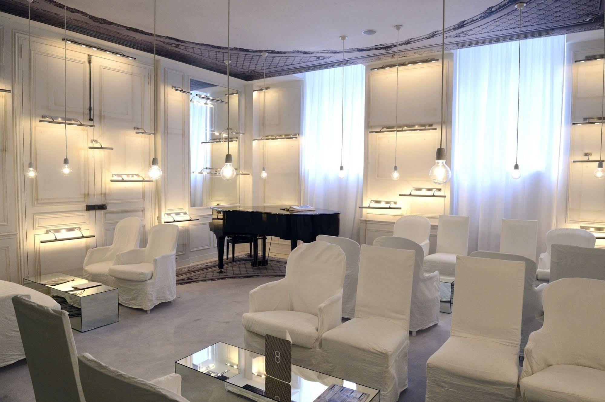 Hotel La Maison Champs Elysées Paris