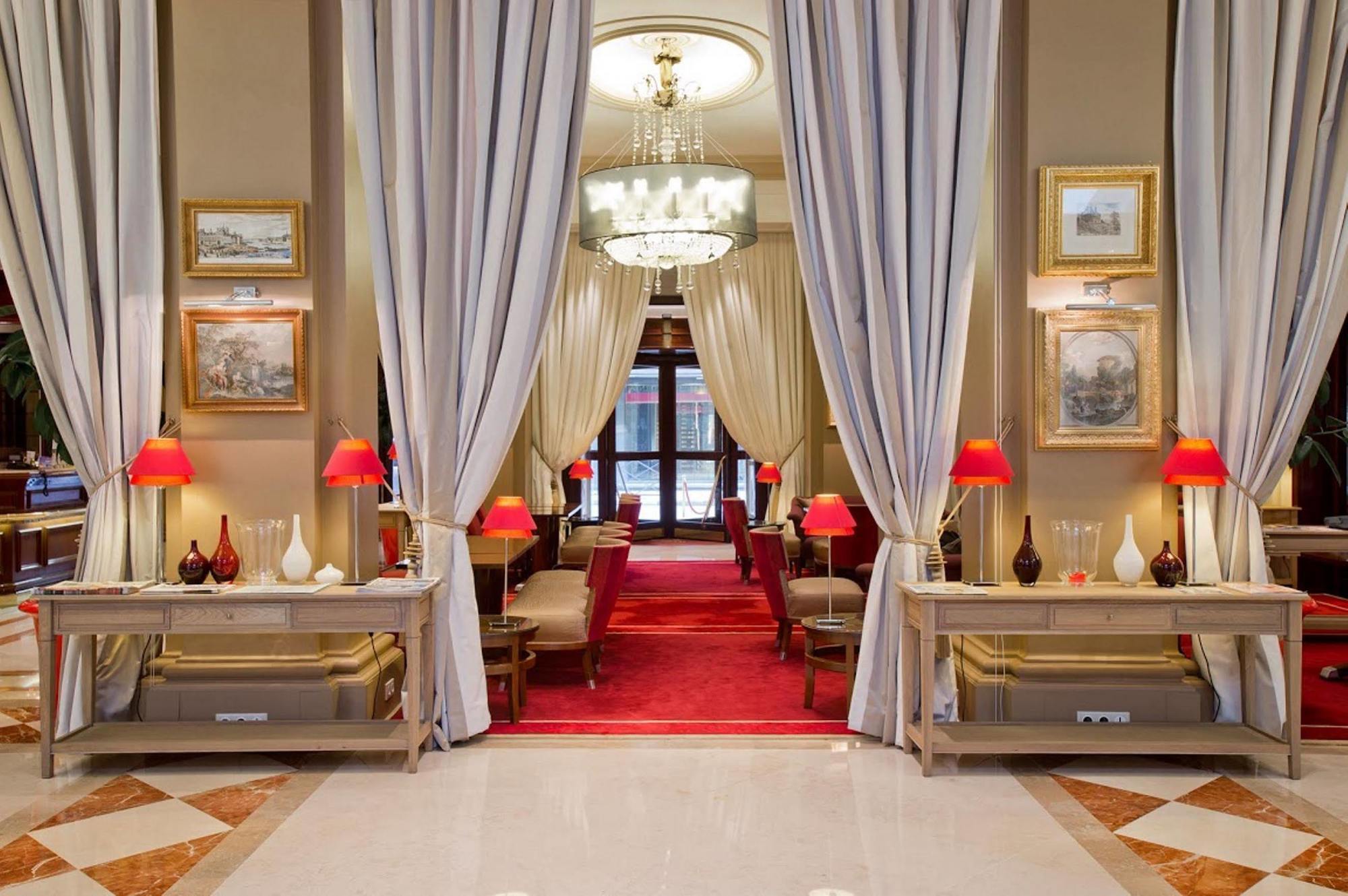 Hotel California 4*