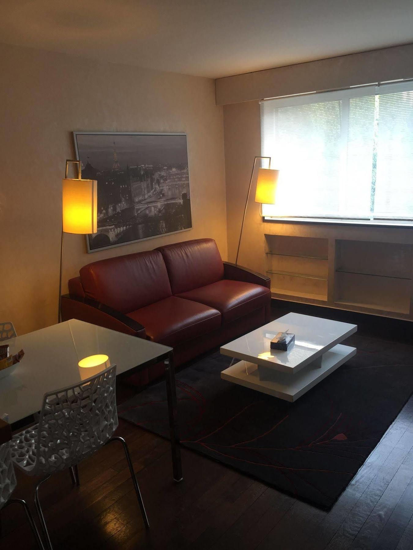 Apartment Short