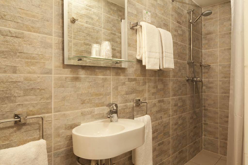 Londres Saint Honore 3* Paris