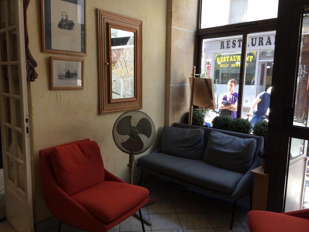 Enghien Apartment *