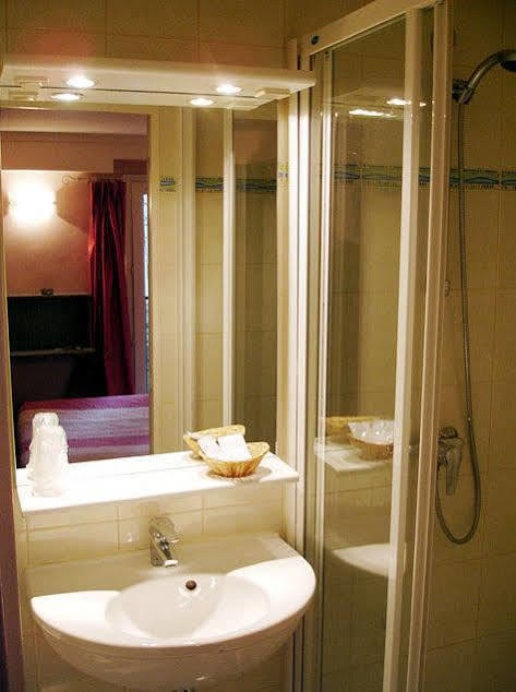 Enghien Apartment *