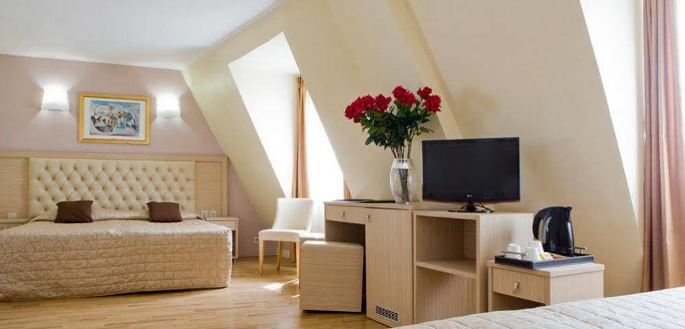 Lebron Hotel Paris