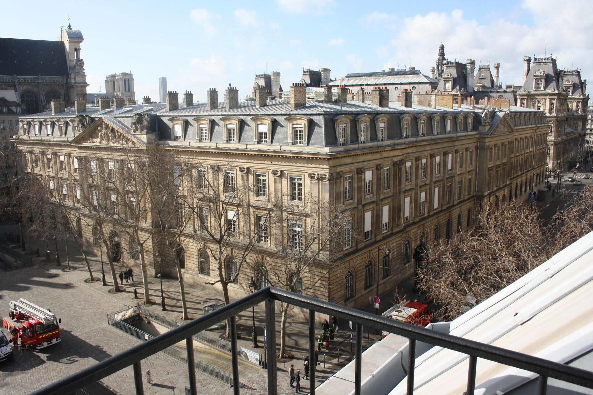 Hotel De 3*