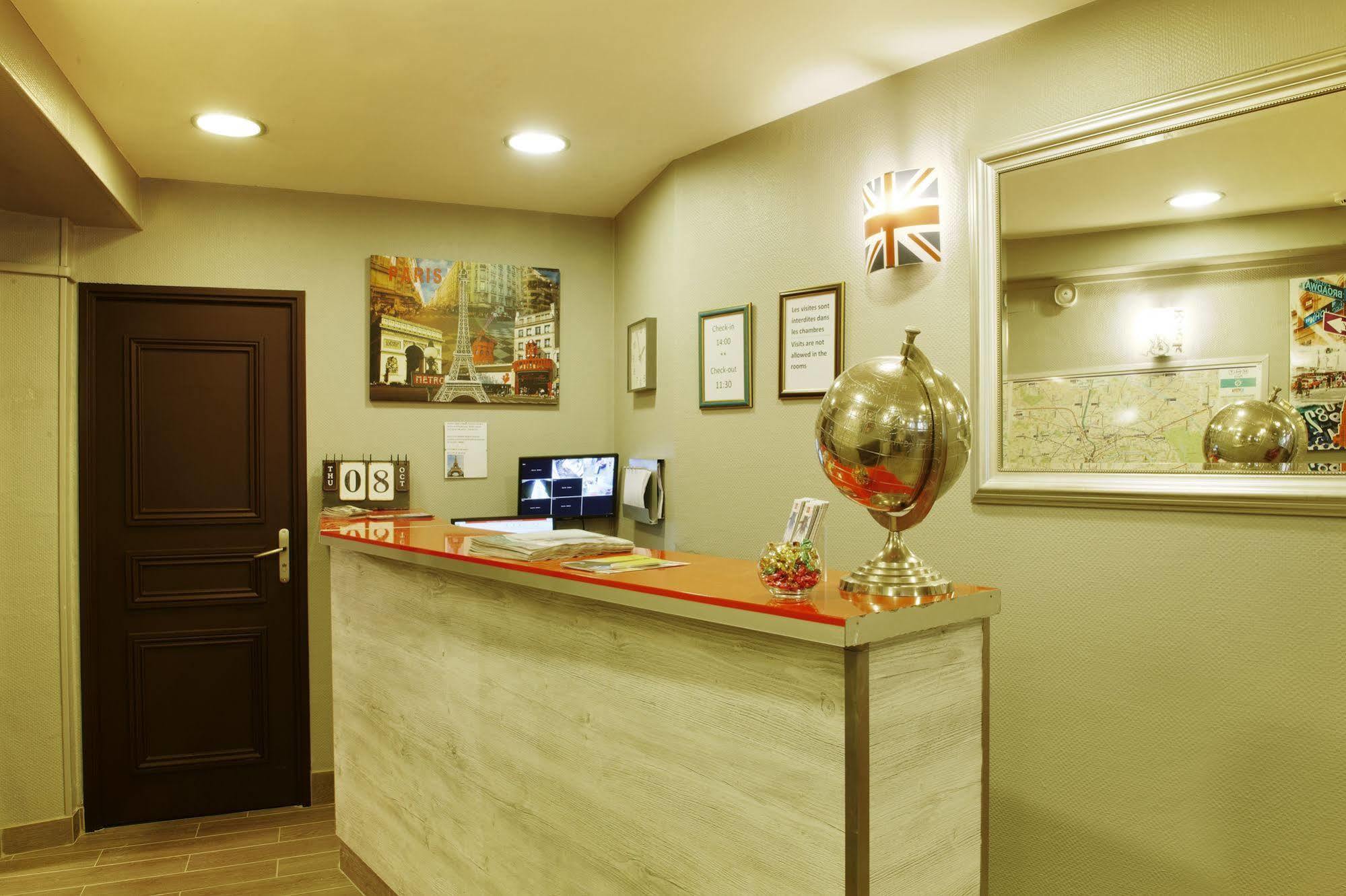 Montmartre Clignancourt Hotel Paris