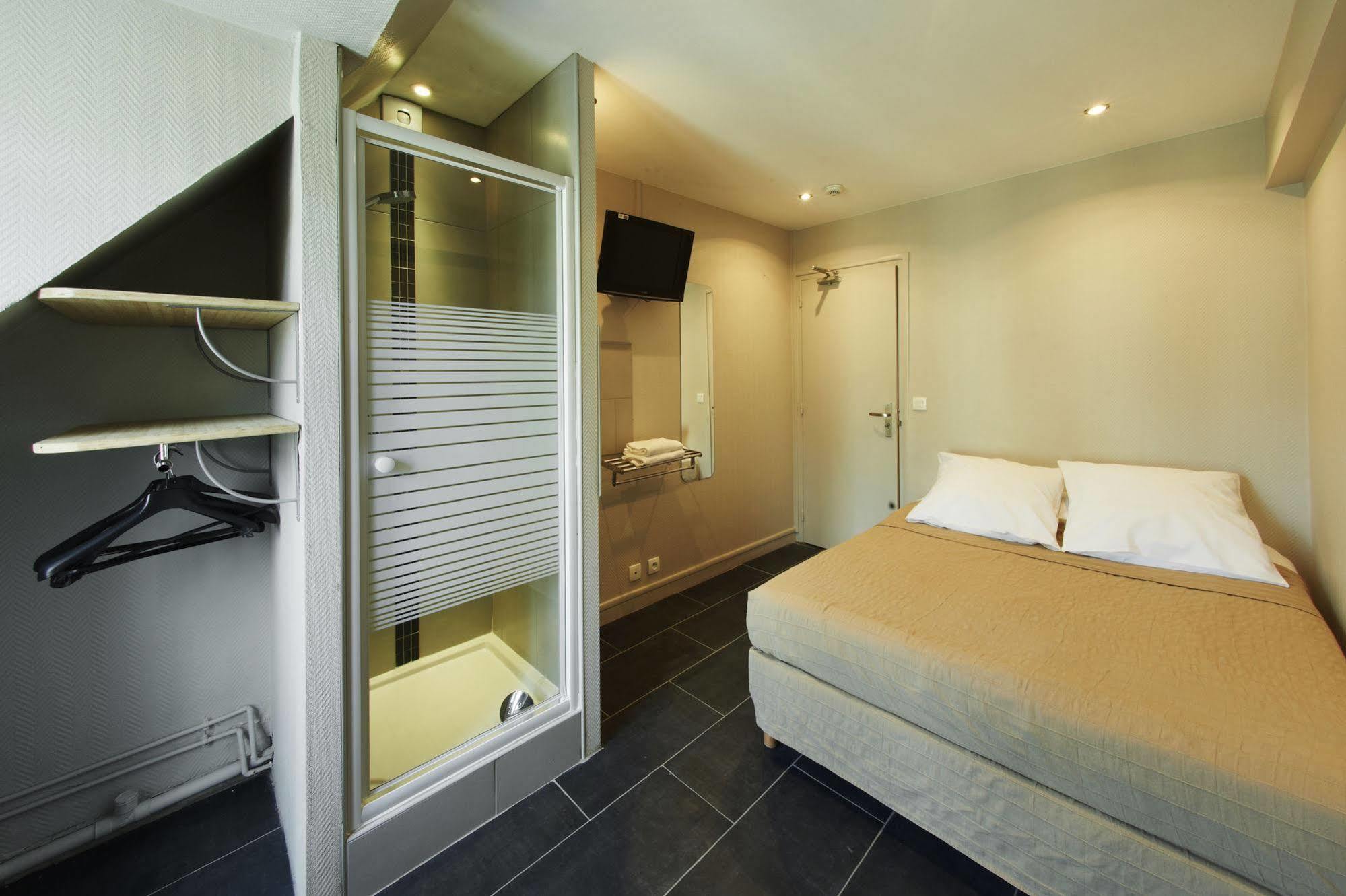 Montmartre Clignancourt Hotel *