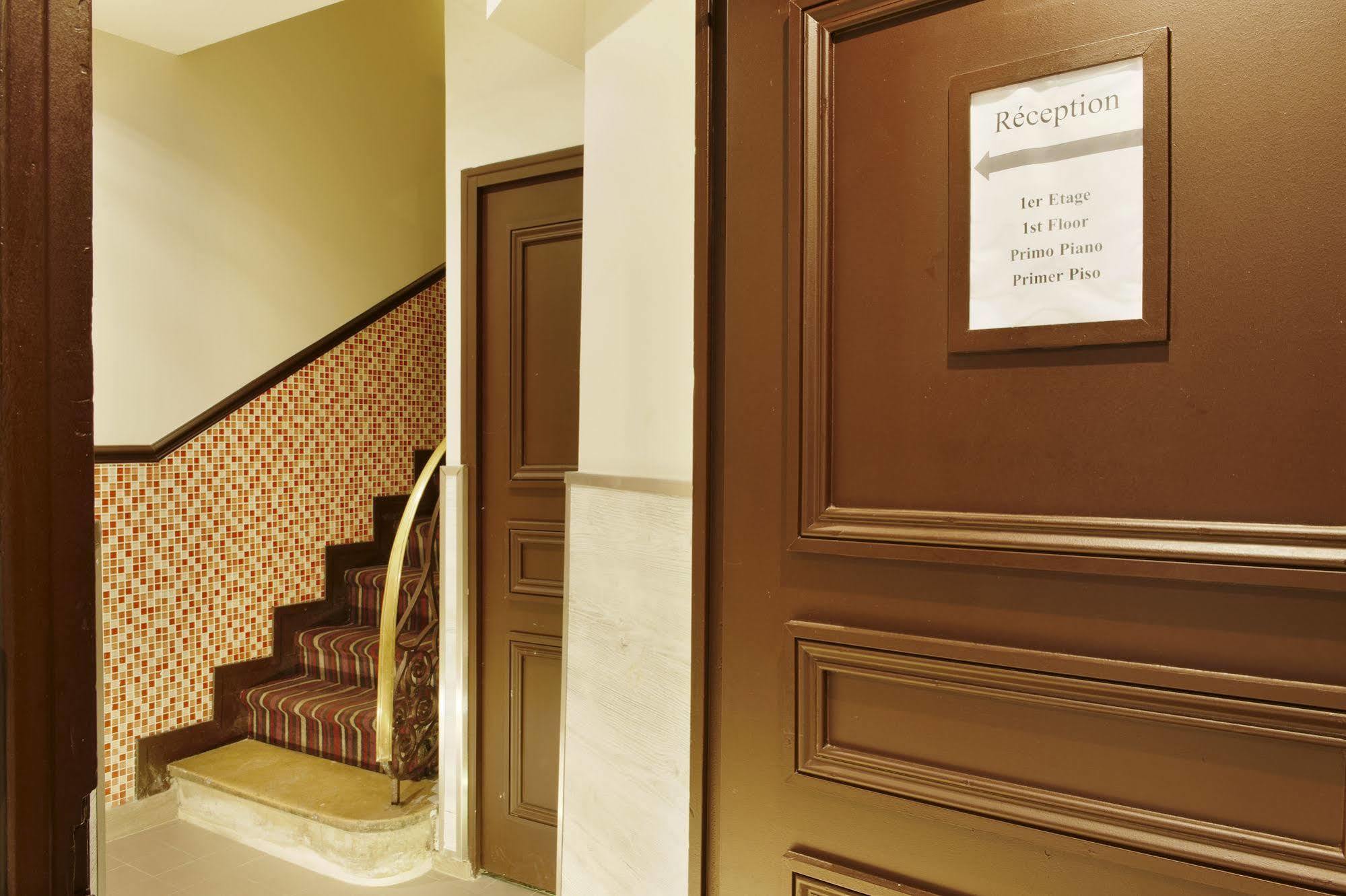 Montmartre Clignancourt Hotel