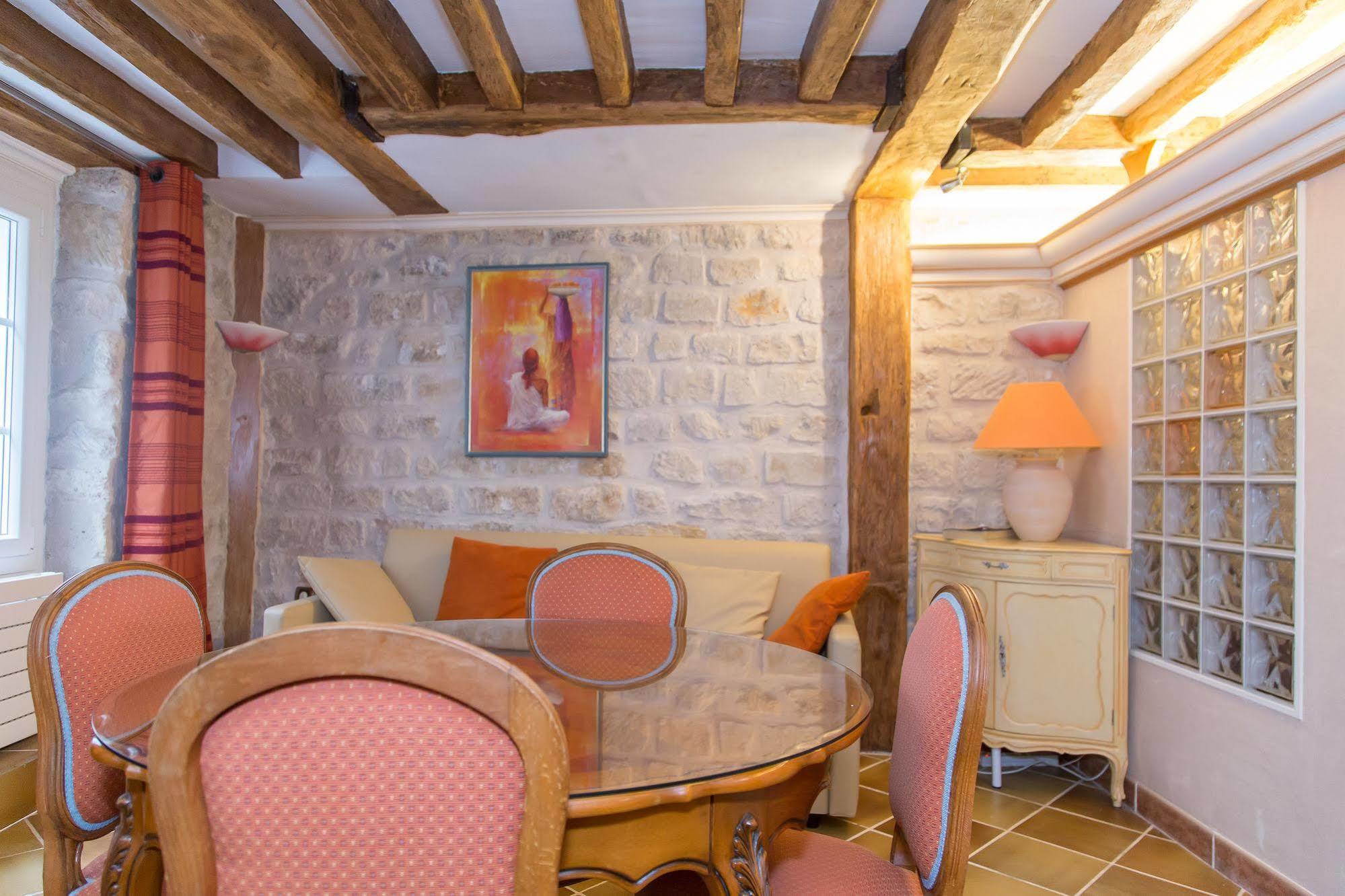 Saint Germain Des Pres Apartment