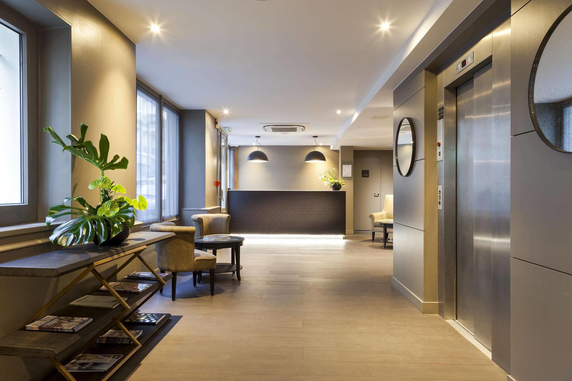 Hotel Appia La Fayette Paris