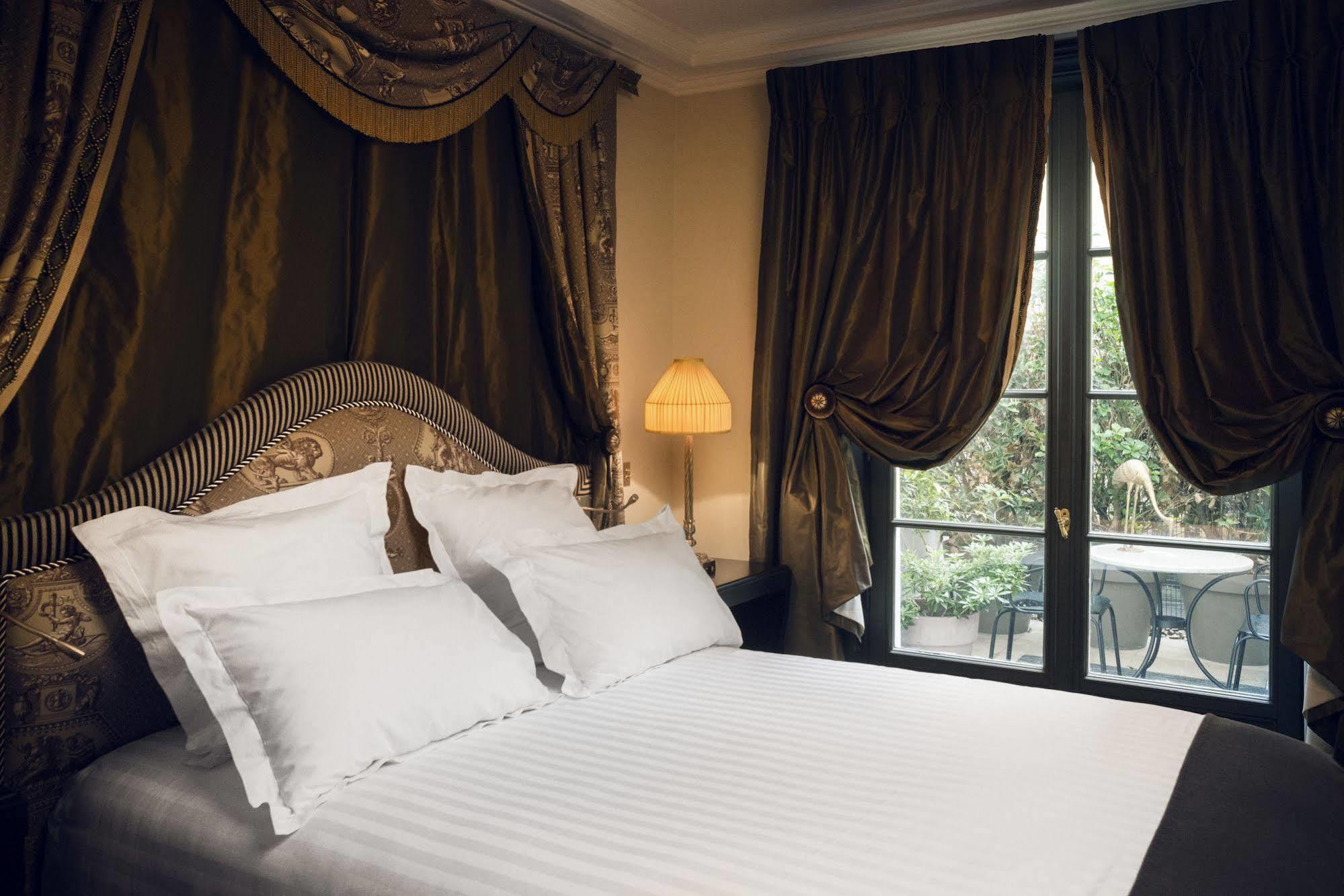 Hotel Maison Athénée Paris