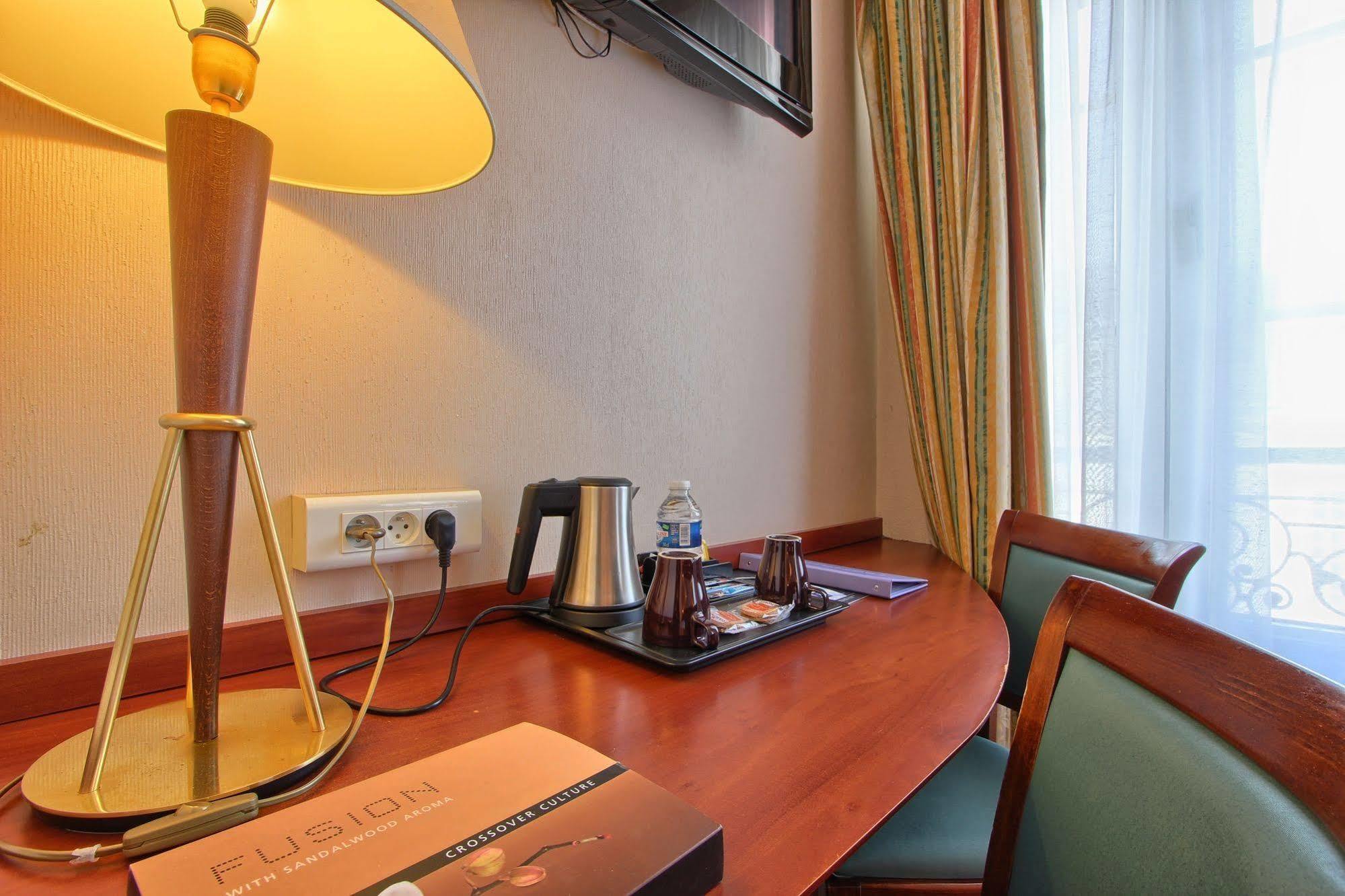 Hotel Timhotel Gare De L'est Paris