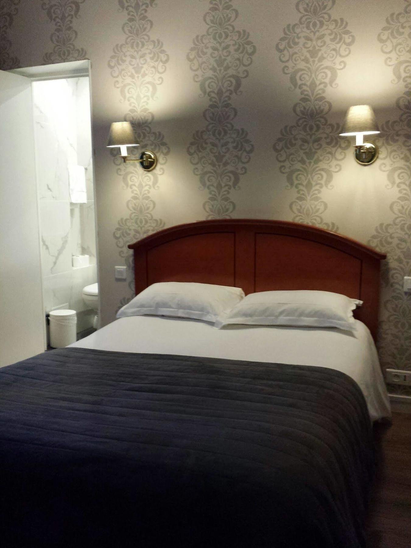 De Geneve Paris