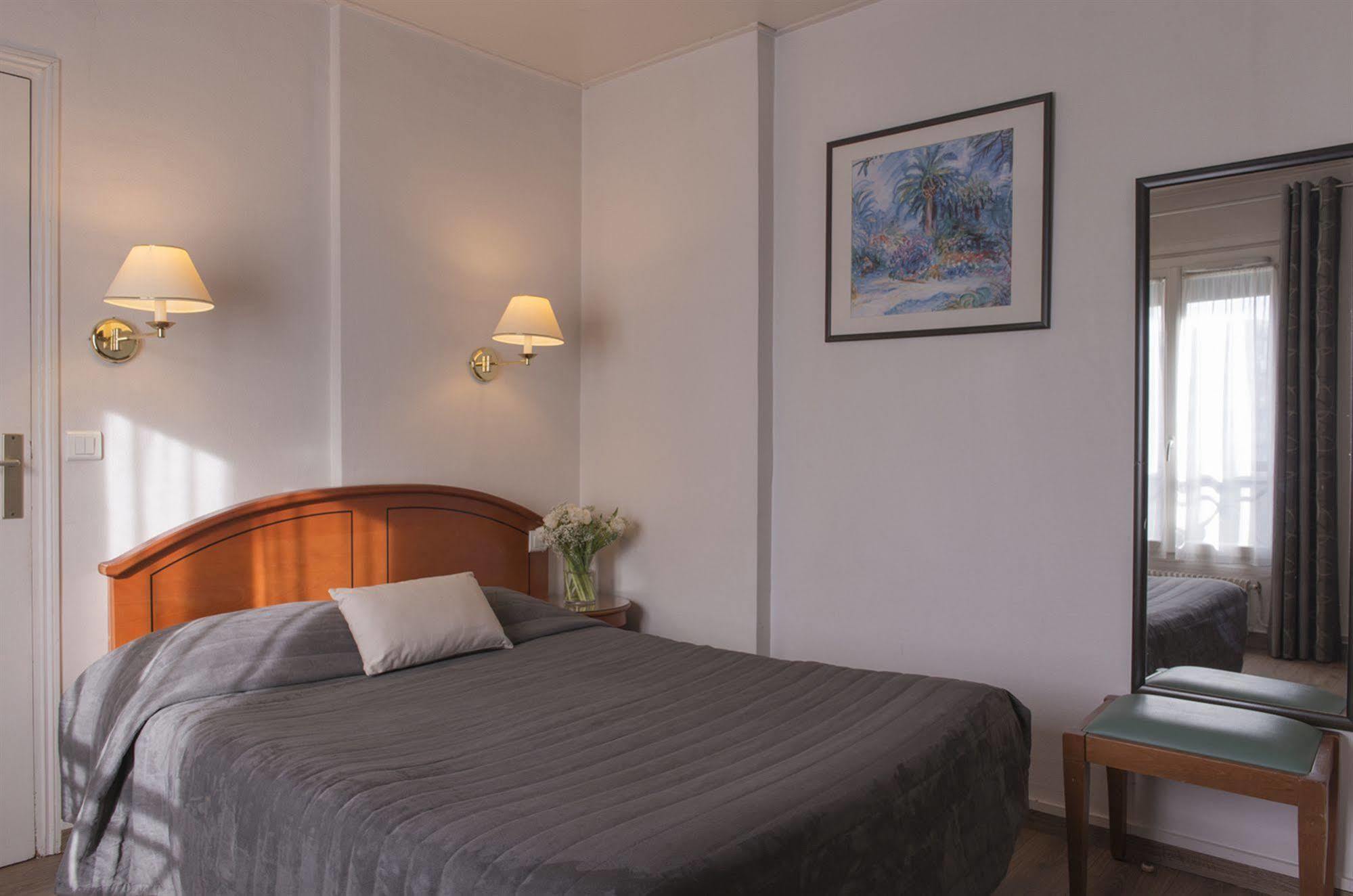 Hotel De Geneve