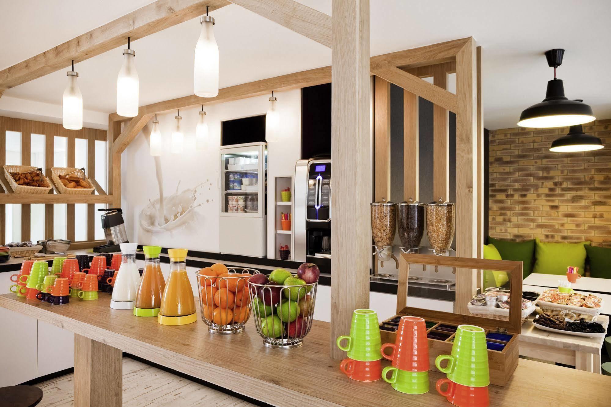 Ibis Styles Buttes Chaumont Hotel Paris