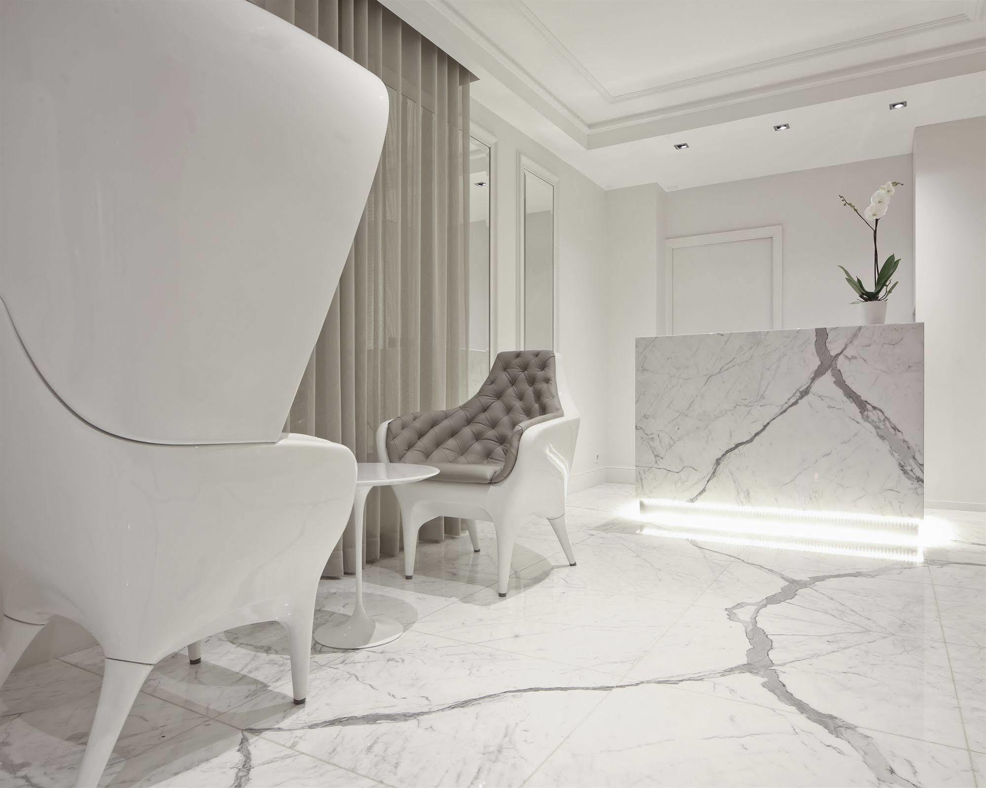 R De - Boutique 4* Paris
