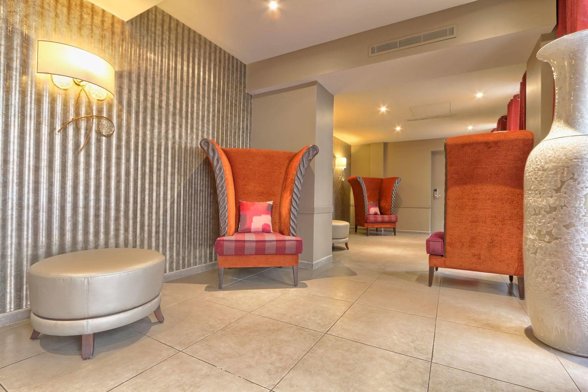 Mondial Hotel 3*