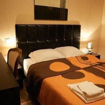 Reims 2* Paris