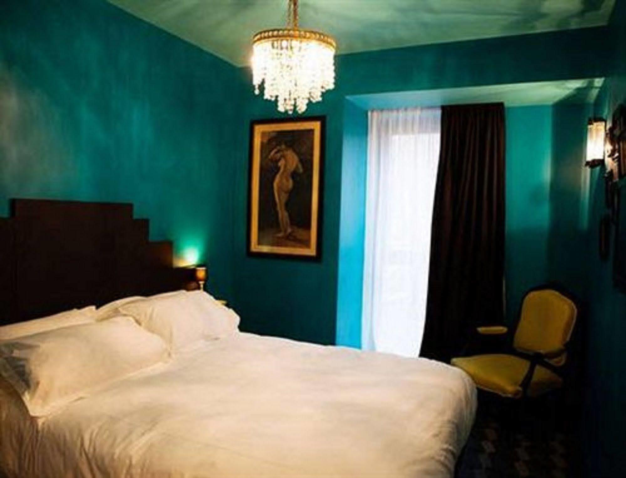 Edgar & Achille Hotel