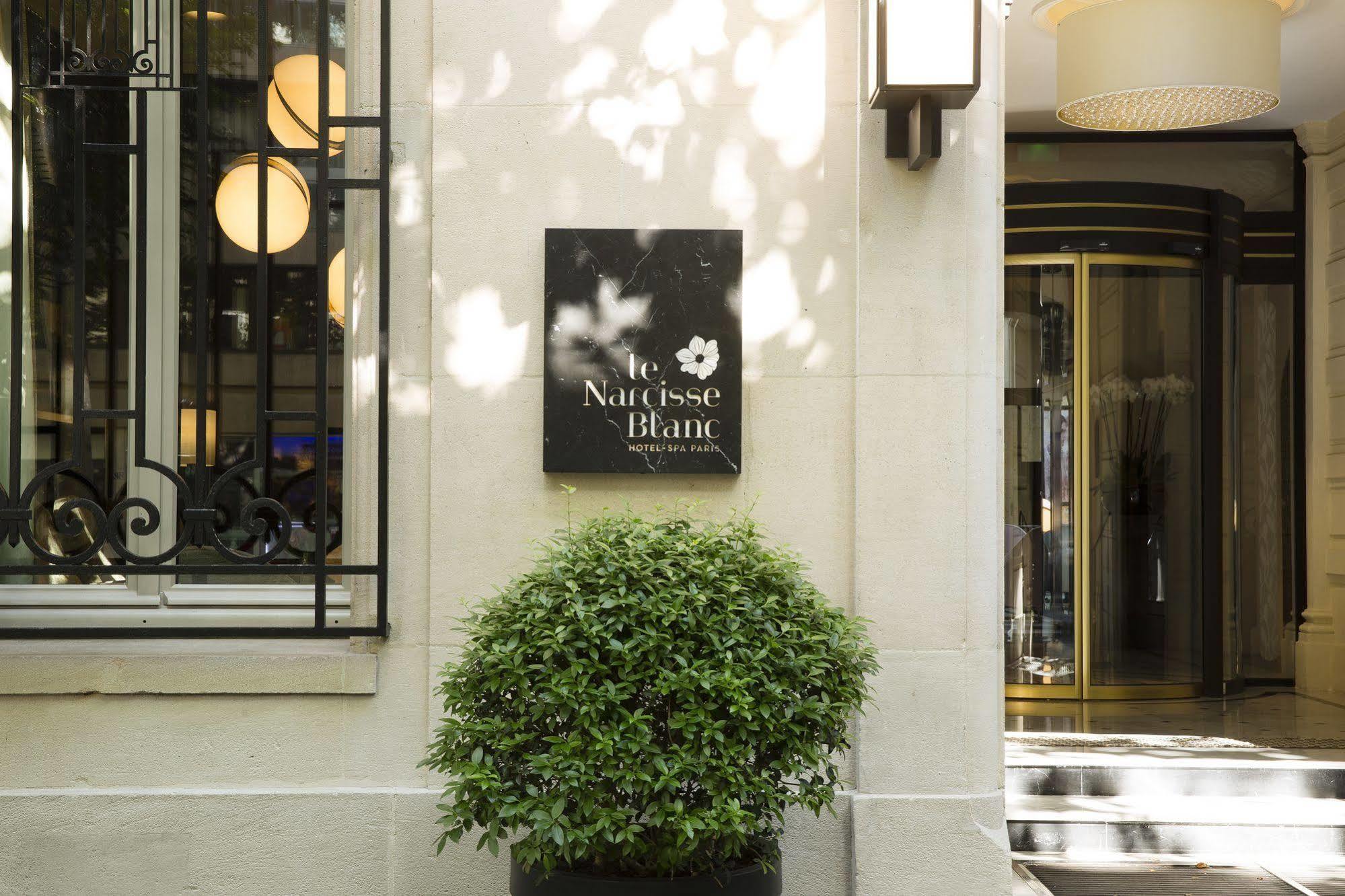 Le Narcisse Blanc Hotel
