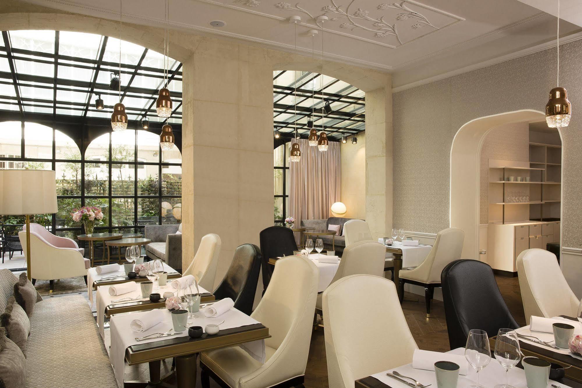 Le Narcisse Blanc Hotel 5*
