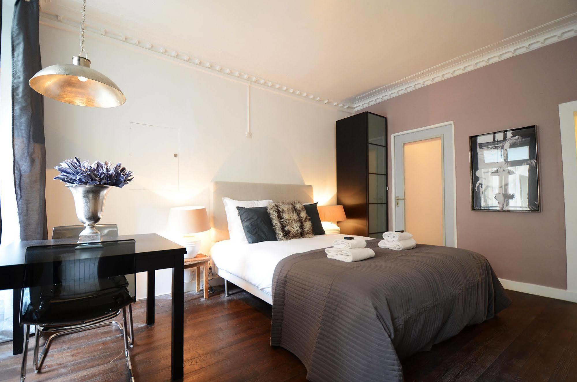 Short Group Temple Serviced Apartment *