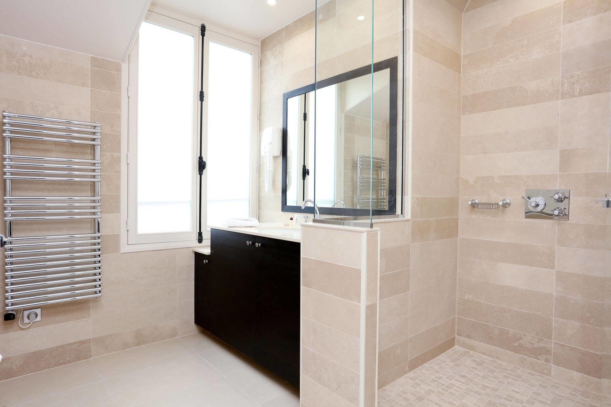 Hotel Saint-Louis Pigalle Hotel Paris