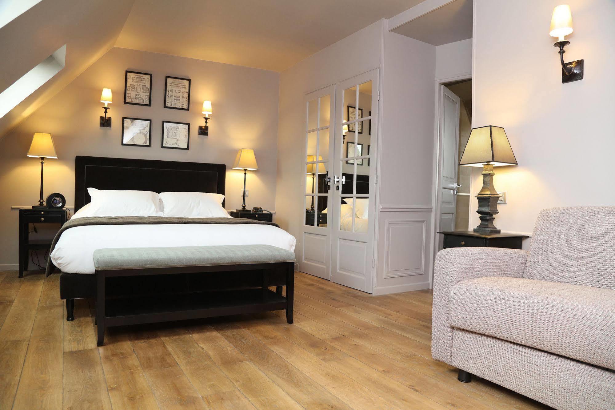Hotel Saint-Louis Pigalle Hotel Paris