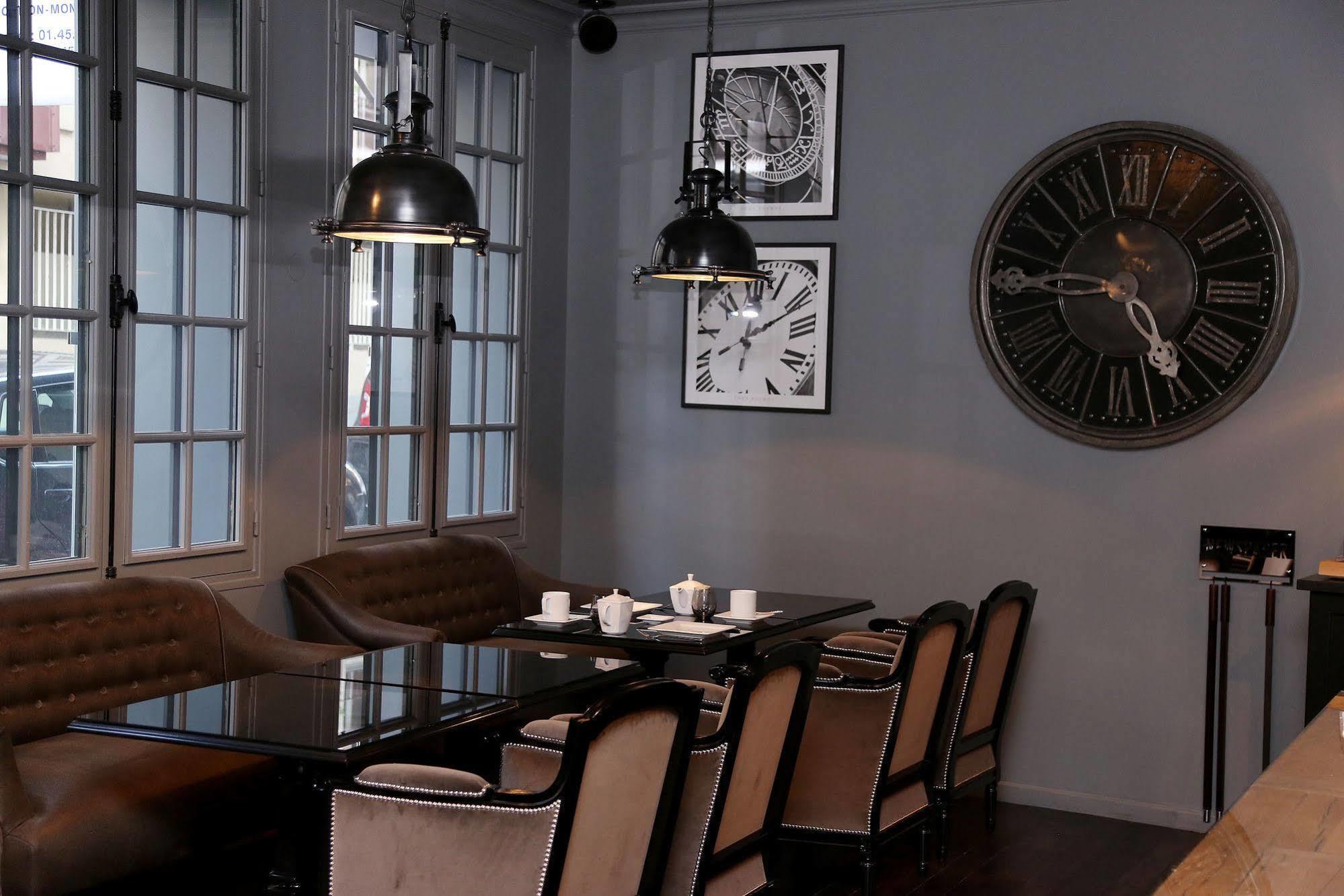 Hotel Saint-Louis Pigalle Hotel