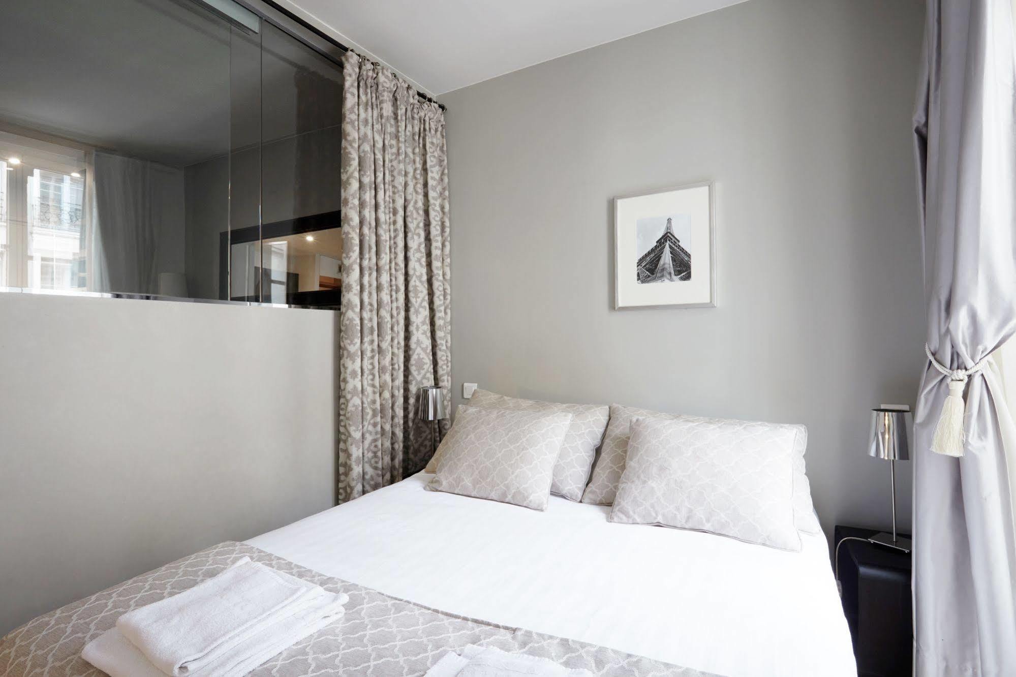 Apartment Du Louvre St Honore Paris