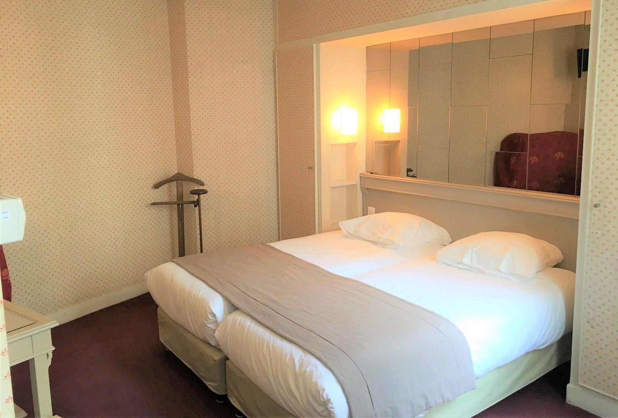 Eiffel Kensington Hotel Paris