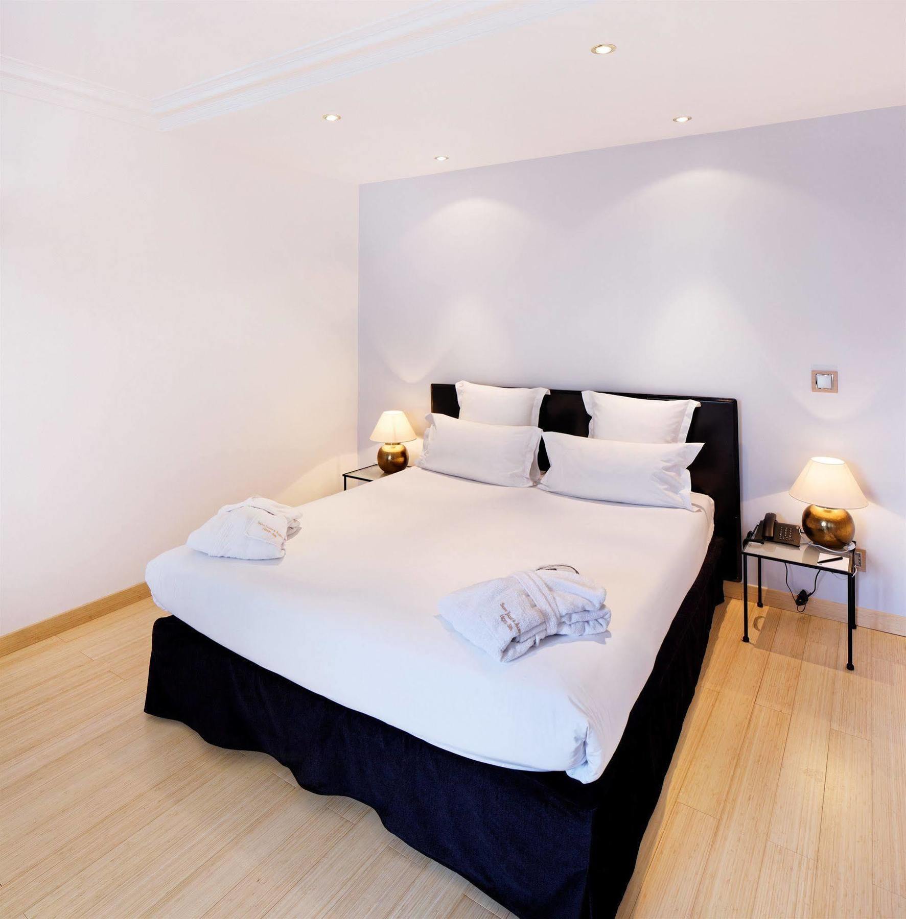Les Saint James Albany Paris