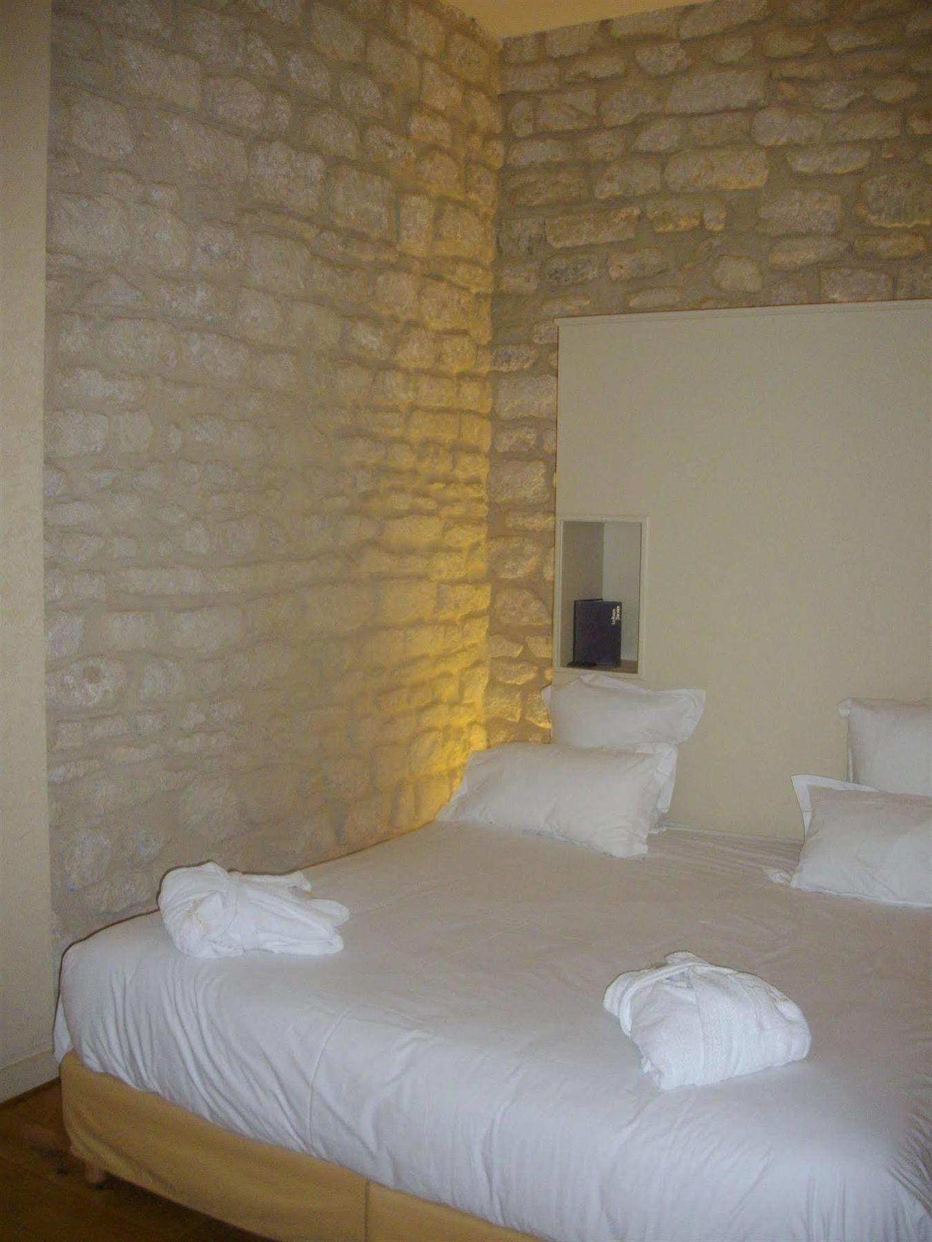 Les Saint James Albany Apartment