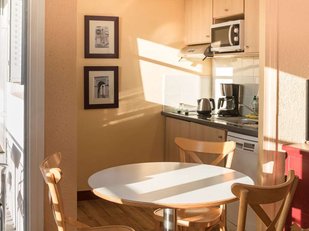 Adagio Montmartre 4*