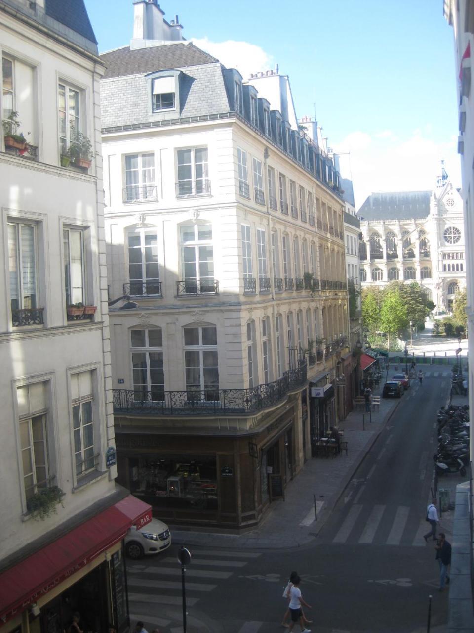Hotel Du Pont Neuf