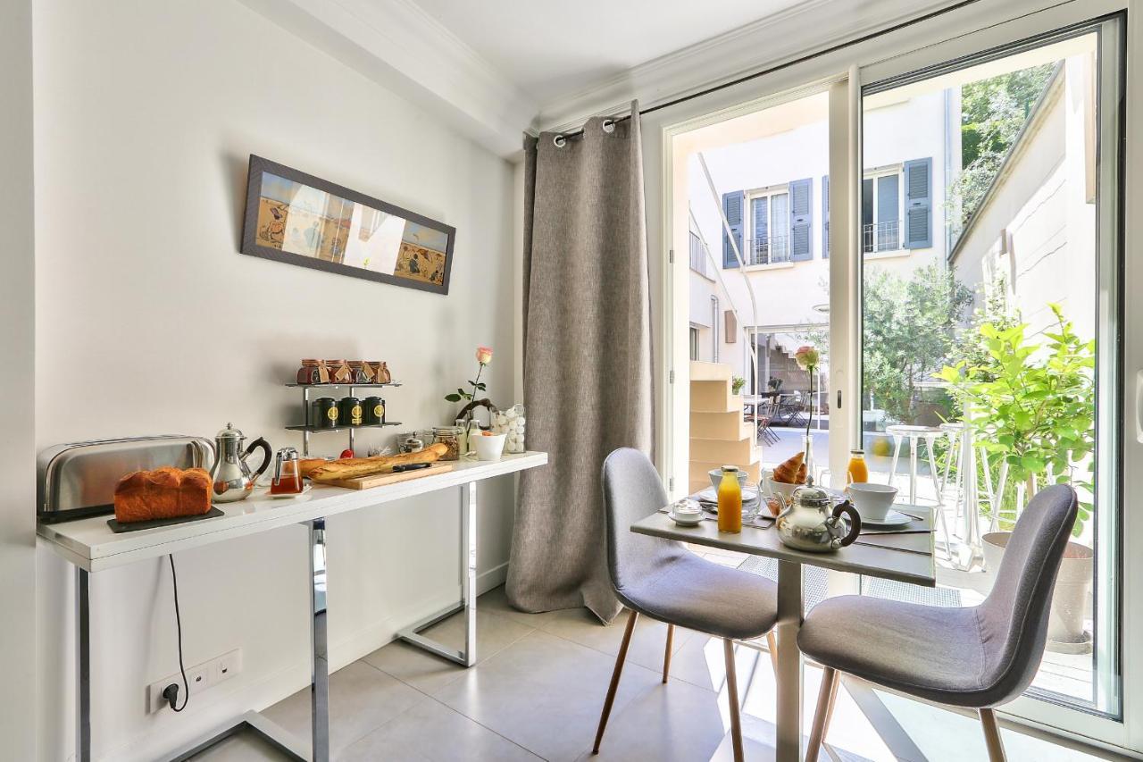 Le Clos De L'olivier 2* Paris