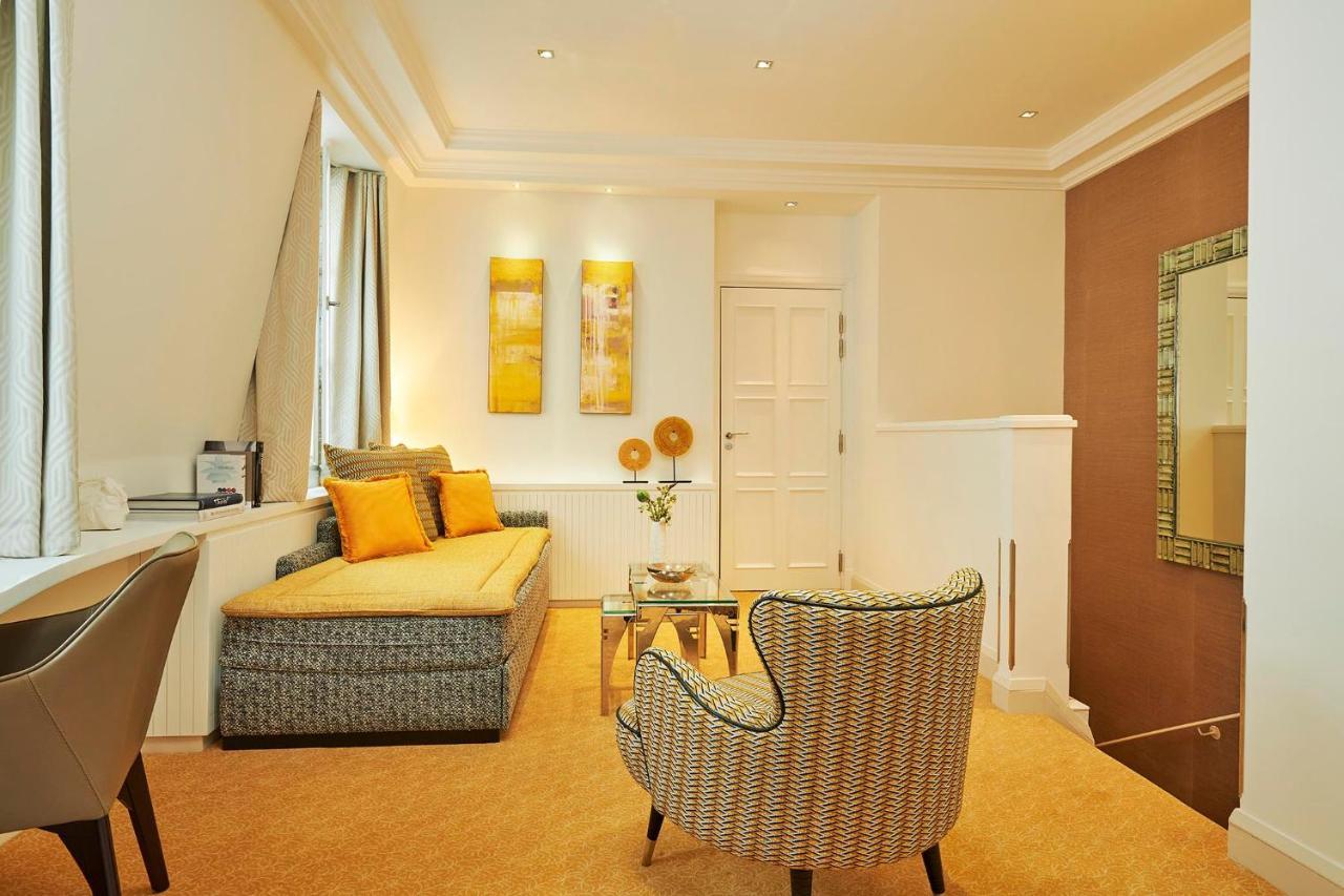 Hotel Le Burgundy Paris