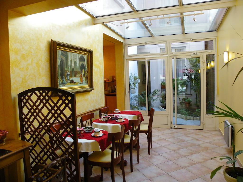 Poussin 3* Paris