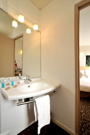 Ibis Styles Crimée La 3* Paris