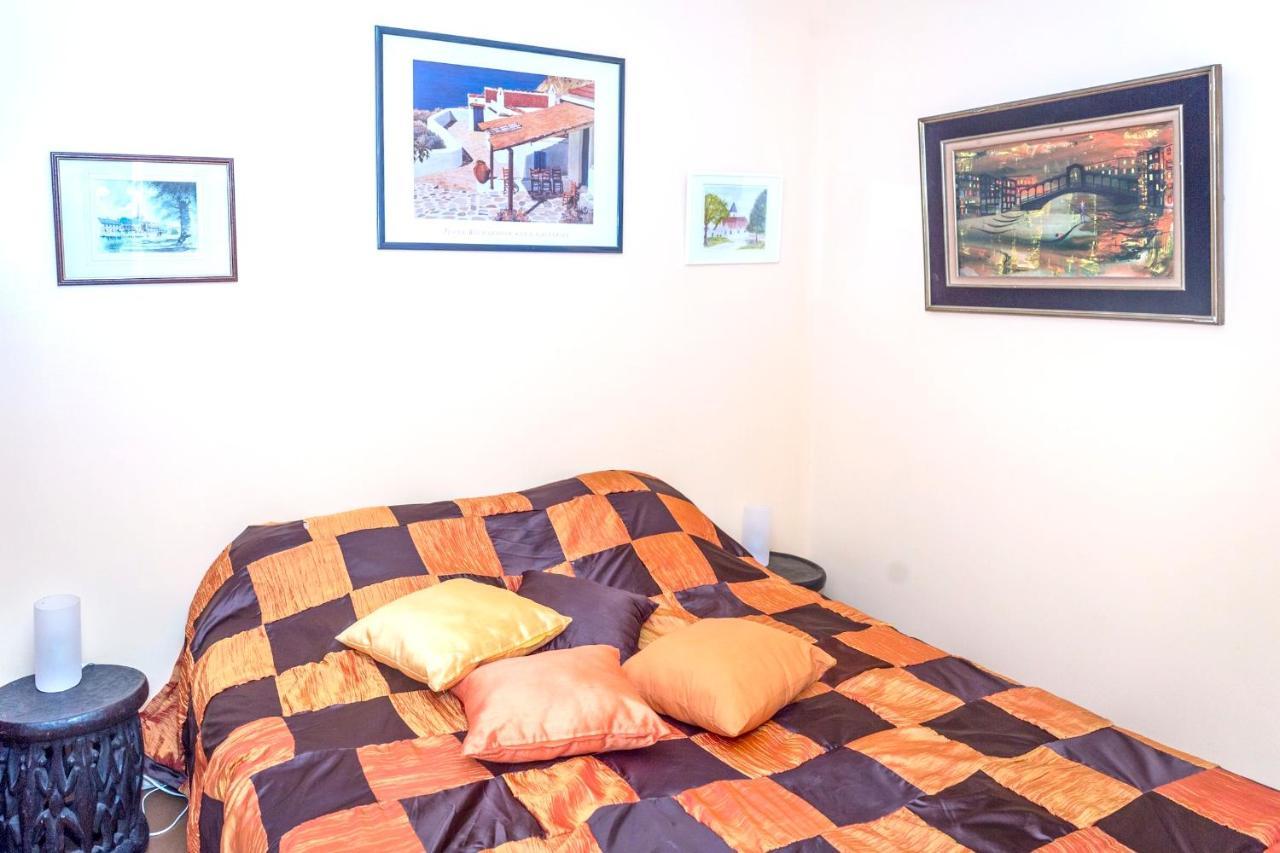 Apartment Rue Veron *