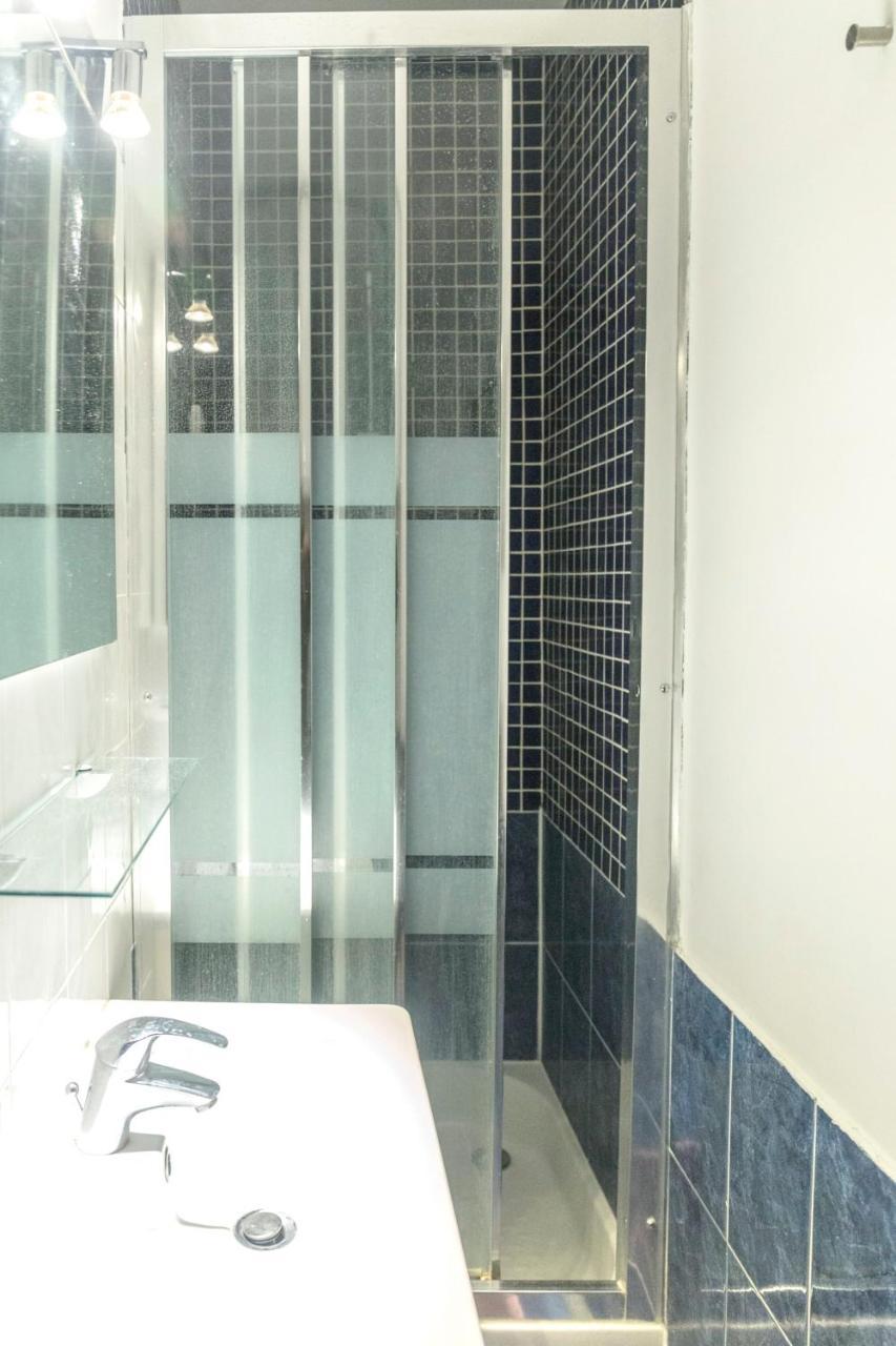 Rue Veron Apartment