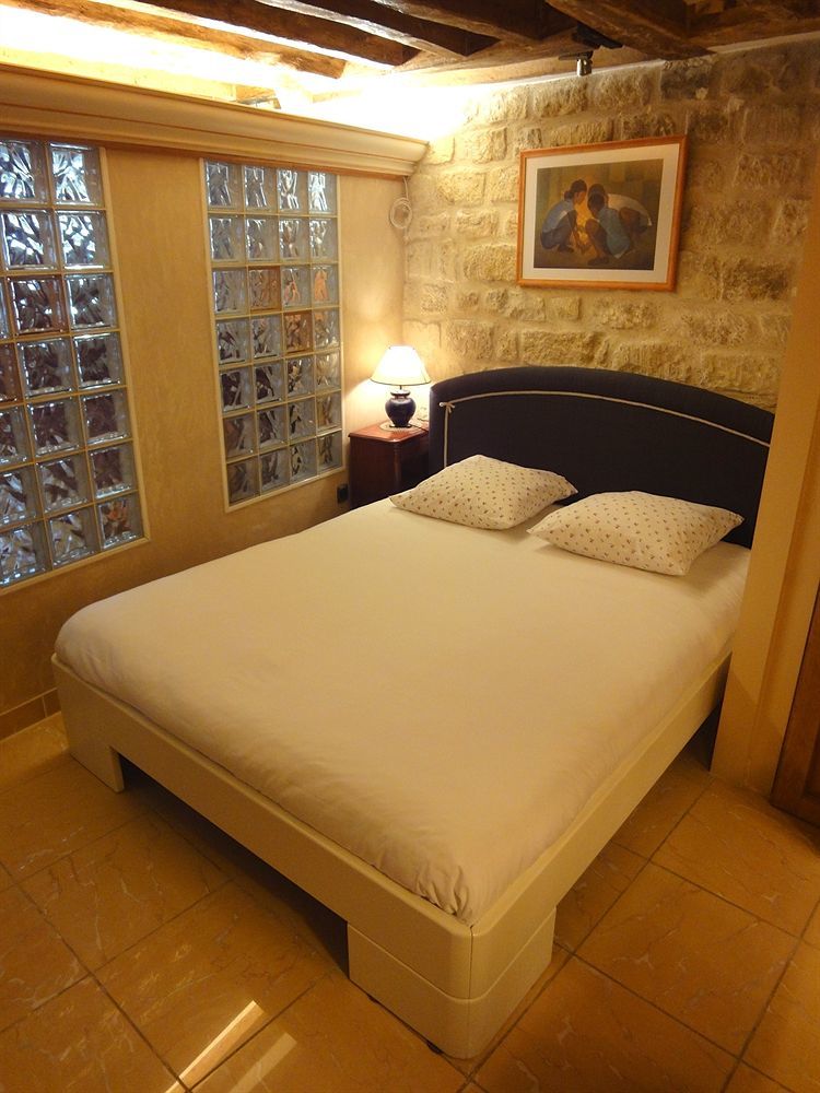 Saint Germain Des Pres Apartment Paris