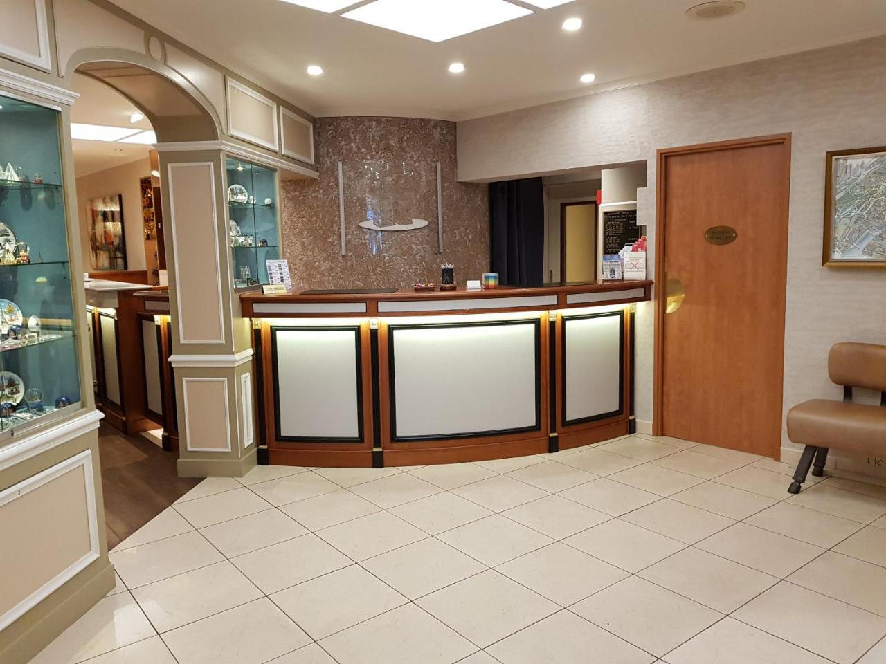 Champerret Elysees Paris