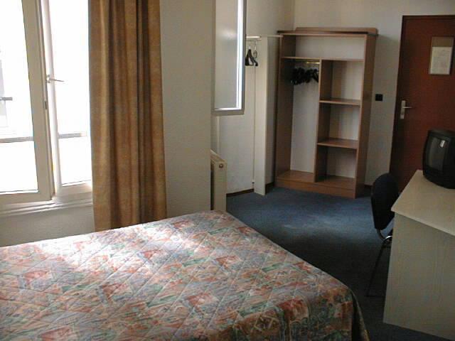 Ferney Republique Hotel