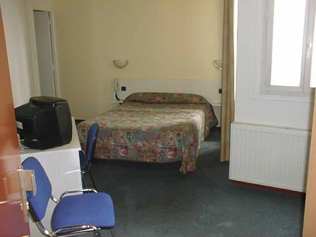 Hotel Ferney Republique *
