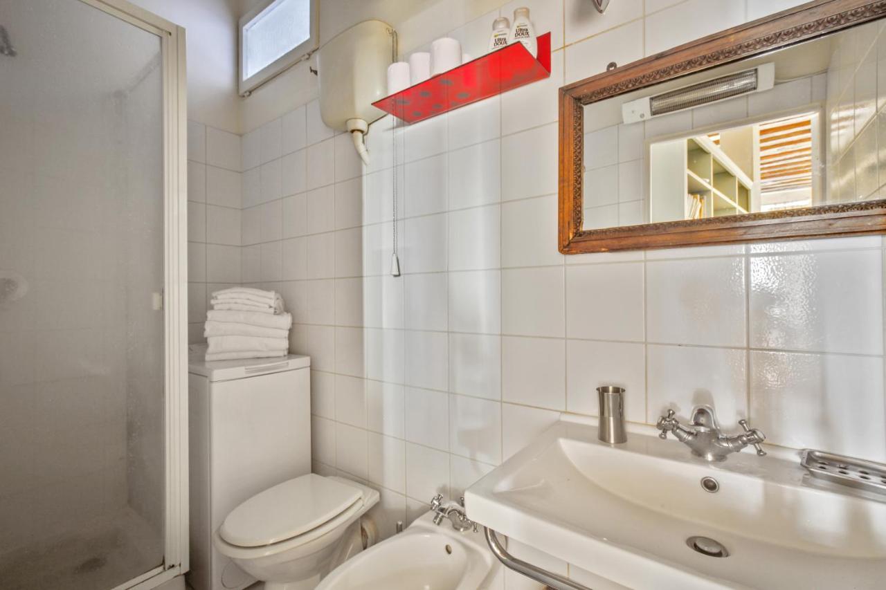 Marais-rue Des Rosiers Id 24 Apartment Paris