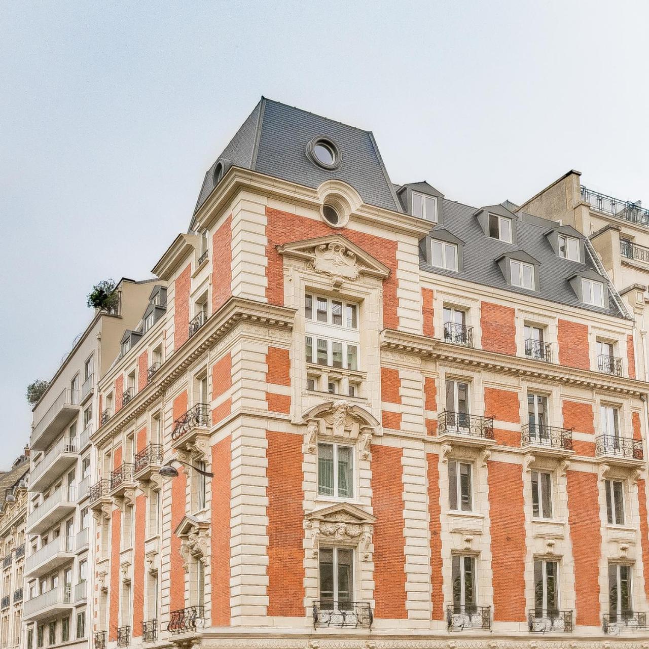 Hotel Le Damantin & Paris