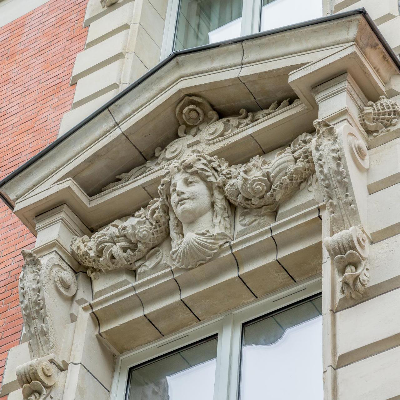 Hotel Le Damantin & Paris