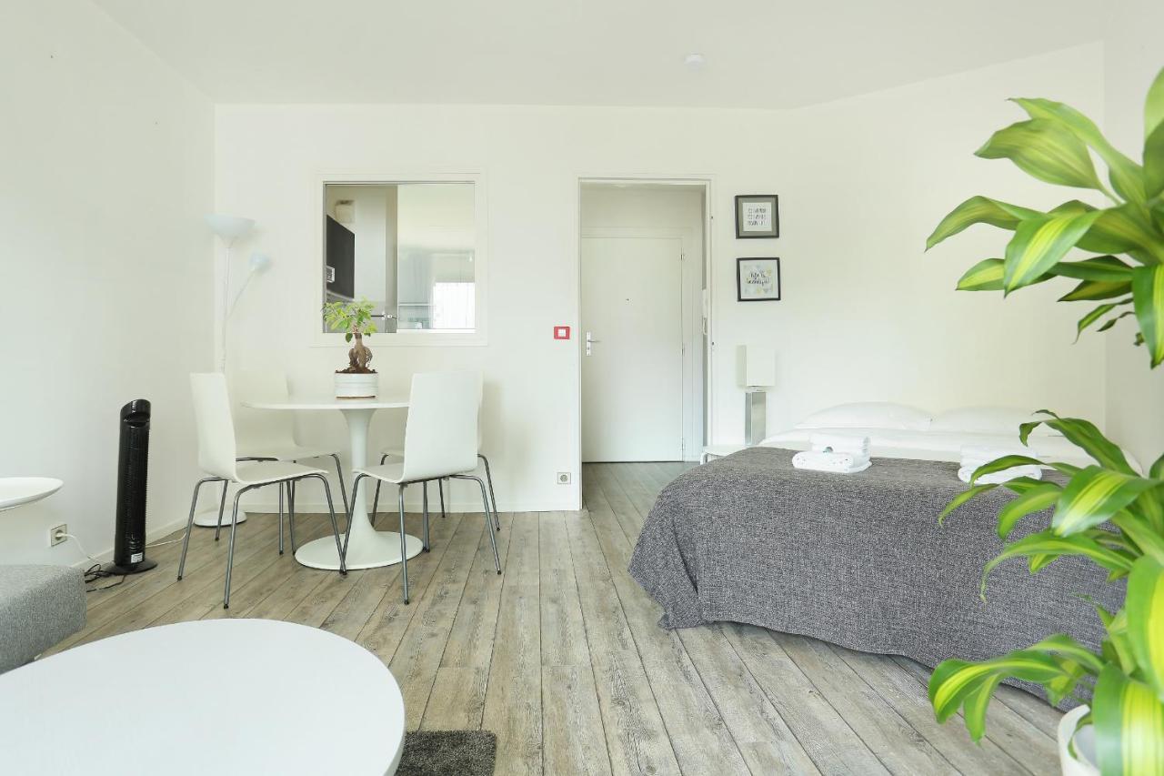 Apartment Montparnasse / Avenue Du Maine Paris
